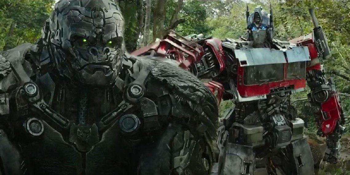 Optimus Prime (Peter Cullen) and Optimus Primal (Ron Perlman) in a still from