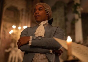 Kelvin Harrison Jr as Joseph Bologne, Chevalier de Saint-Georges in the film Chevalier