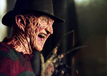 Robert Englund è Freddy Krueger