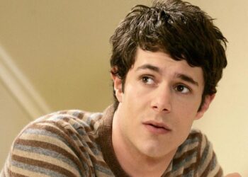 La star d'OC Adam Brody demande pardon pour son comportement sur le plateau : "Je n'ai pas été impliqué"