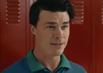 Green Lantern, Finn Wittrock sur la série annulée : "J'espère qu'un prochain rôle dans le monde de la bande dessinée me trouvera"