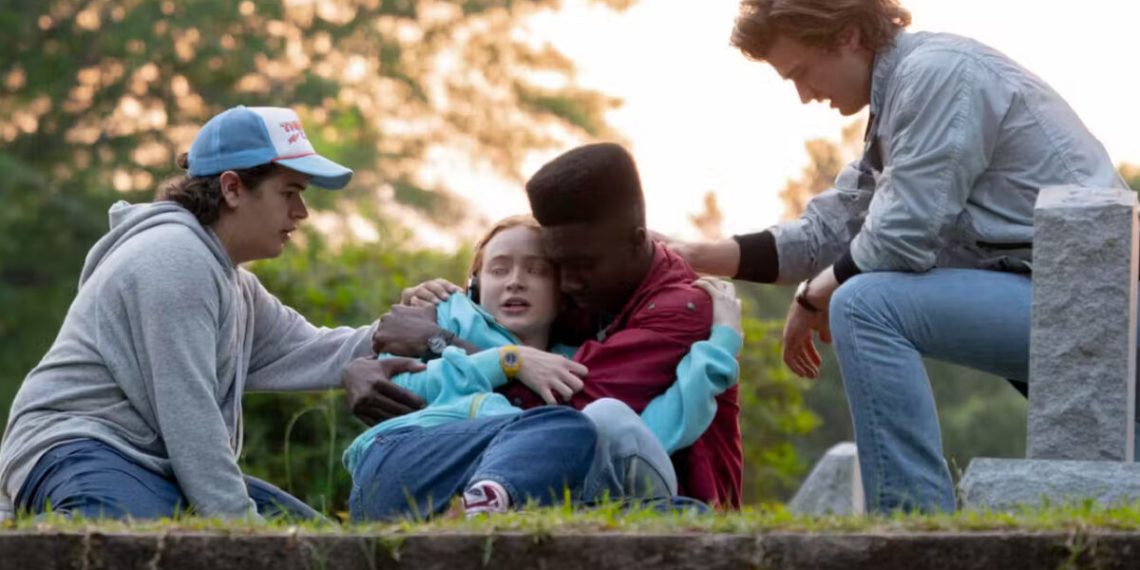 Stranger Things : de nouvelles photos de tournage montrent le retour de Lucas dans la saison 5