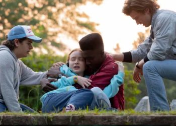 Stranger Things : de nouvelles photos de tournage montrent le retour de Lucas dans la saison 5