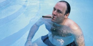 Les Sopranos, le drame sur le plateau : "James Gandolfini et l'alcoolisme : il a préféré le licenciement à la réhabilitation"