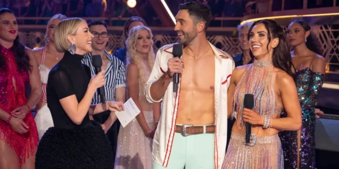 Julianne Hough parle à Joey Graziadei et Jenna Johnson dans la saison 33 de « Danse avec les stars », épisode 1.