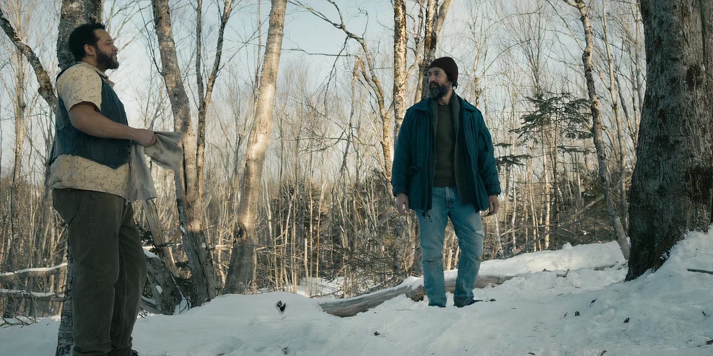 Reid Price dans le rôle de Tom debout avec David Alpay dans le rôle de Jade dans la neige dans 